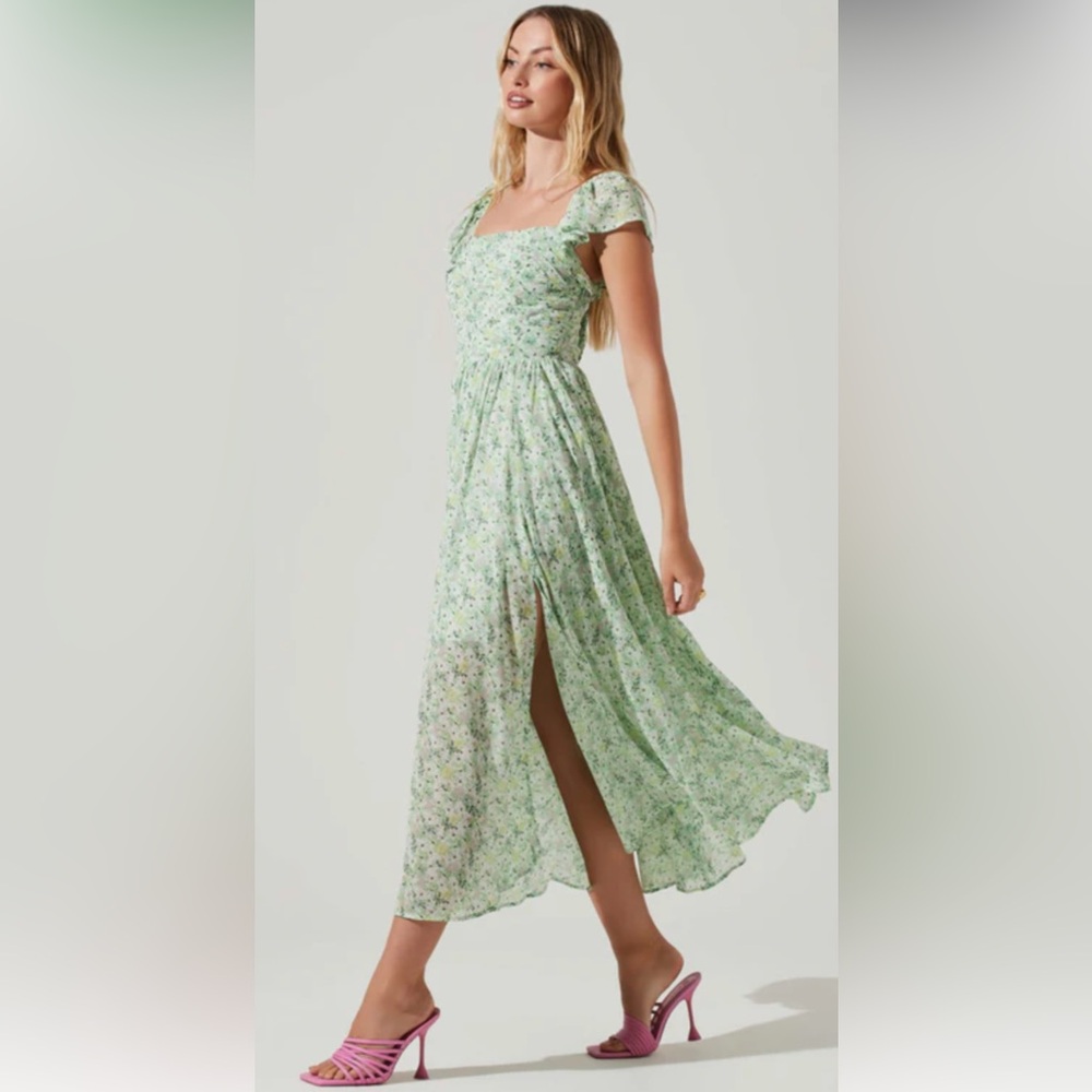 ASTR The Label Luisa Floral Flutter Sleeve Midi Dress - Size XS
